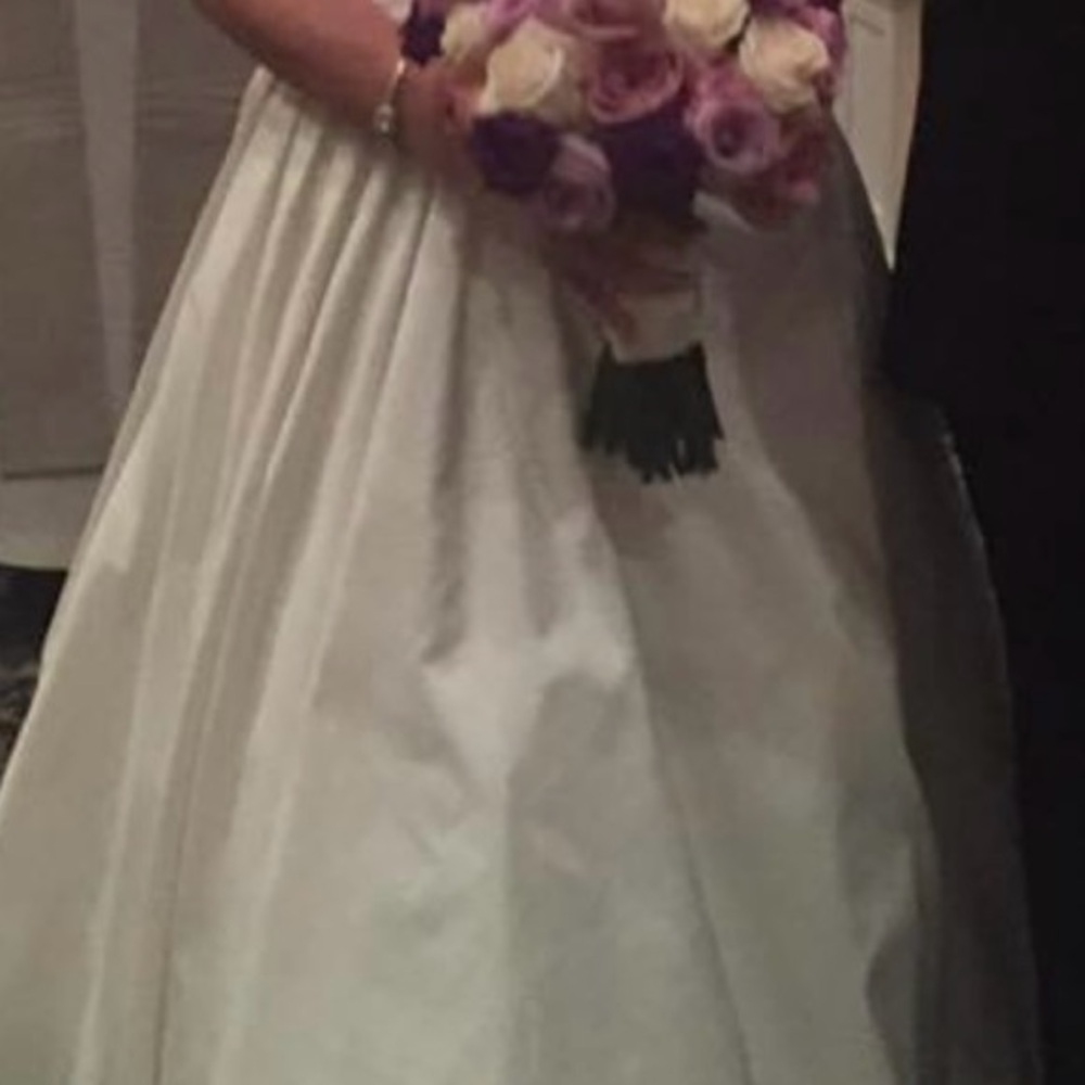 Wedding Dress - Picture 2 of 4
